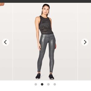Lululemon speed up tight luminosity foil blk/slvr